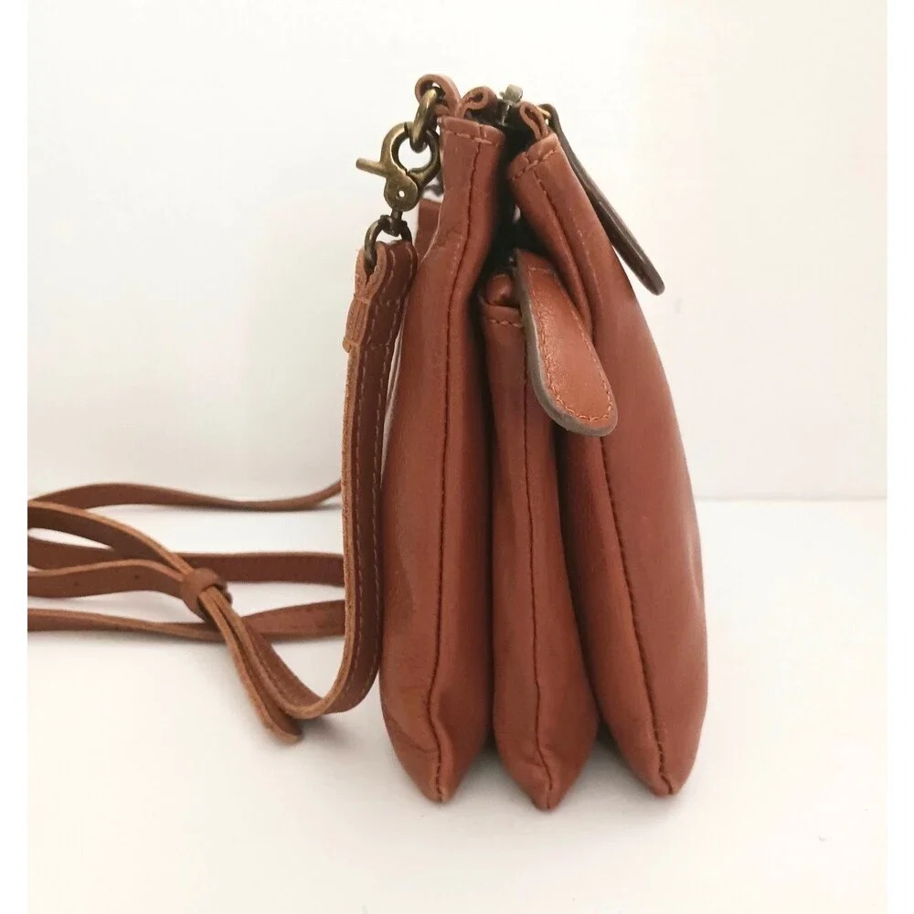 Oak & Tan Cognac Pebbled Leather Crossbody 3 Zippered Compartments Adj Strap